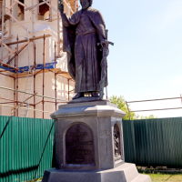 Памятник князю Владимиру на Пятницкой горке, Владимир