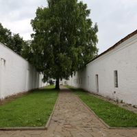 Двор бывшей политической тюрьмы в Спасо-Ефимиевском монастыре, Суздаль