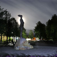 Памятник Бальмонту . Полнолуние., Шуя