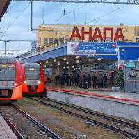Электропоезда Ласточка на станции Анапа. 30 декабря 2019 г., Анапа
