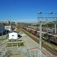 Станция Тоннельная, вид с пешеходного моста, Верхнебаканский