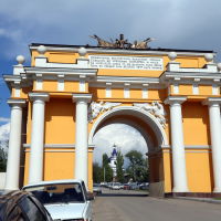 Триумфальная арка на старом Азовском тракте (западная сторона), Новочеркасск