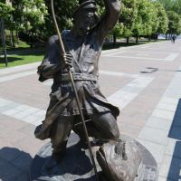 Памятник донскому Емеле-рыбаку на набережной Дона, Ростов-на-Дону