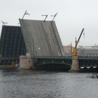 Разведённый Дворцовый мост, Санкт-Петербург