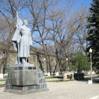 Памятник погибшим в войне 1941 - 1945гг. над вечным огнем, Харцызск