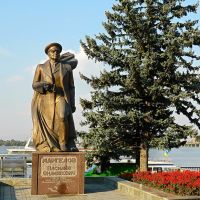 г.Днепр, памятник генералу В.Ф.Маргелову, Днепропетровск