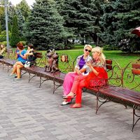 г.Днепр, скамейка для отдыхающих на набережной р.Днепр, Днепропетровск