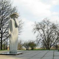 г.Днепр, Вечная невеста -- памятник студентам, погибшим в войне 1941-1945гг., Днепропетровск