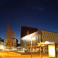 Stadthalle Cottbus (bei Nacht), Котбус