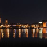 Rostock bei Nacht, Blick vom Gehlsdorfer Ufer auf die Speicher, Росток