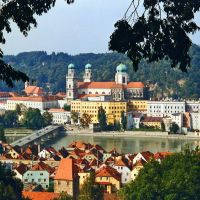 Passau, die Dreiflüssestadt mit Inn und Innstadt im Vordergrund ( Photo by Erich Trötscher), Пасау