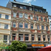 Schöne Hausfassade an der Altstadt-Passage in Hof, Хоф