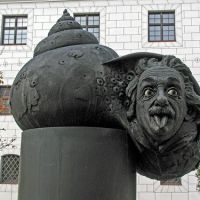 Einsteinbrunnen, Ульм