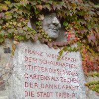 Trier - Denkmal des Stifters Franz Weissebach, Трир