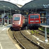 TGV Thalys neben RE in Aachen HBF, Аахен