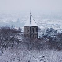 Verschneites Türmchen der St. Salvator Kirche auf dem Lousberg/January contest, Аахен