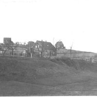 Historische Aufnahme der Gurlittstrasse, damals Wiesenstrasse, aus dem Nathebachtal heraus. Im Vordergrund die Häuser 49 und 39., Брул