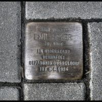 Emil Heyer, Geboren: 19. Mai 1900 in Gräfrath. Im Widerstand verhaftet, Gefängnis Düsseldorf. Gestorben: 9. April 1934 in Düsseldorf, Золинген