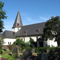 Kirche und Friedhof in Widdig, Нидеркассель