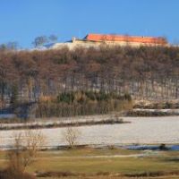 Die Wülzburg, strahlend mit neuem Glanz hoch über Weißenburg, Вайсенбург