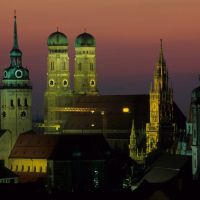 Munich by night, Мюнхен