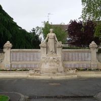 Joinville-le-Pont - Monument aux morts, Сен-Мар-дес-Фоссе