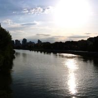 Belle lumière du soir dans une courbe de la Seine, Левальлуи-Перре