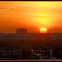 Lever de soleil sur lArc de Triomphe, Левальлуи-Перре
