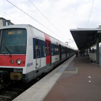 RER B - SNCF - AKZZ 84 à quai, Ла-Курнье