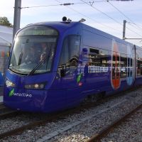 Rame Avanto de la SNCF-Transilien quitte le terminus dAulnay-s-B. (ligne tram-train T4), Ла-Курнье