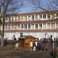Ecole Léo Lagrange élémentaire, Монтреуил