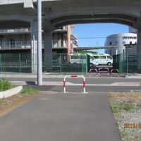 海老名総合病院敷地でいったん途切れる横須賀水道道, Ацуги