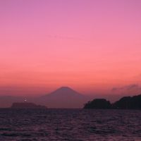 夕焼けと富士山 逗子マリーナ, Камакура