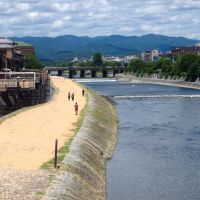 Summer of Kyoto (3 of 3 ) - Looking Sanjoh-bridge from Shijo-bridge, Киото