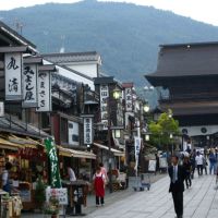 The approach to Zenko-ji temple,Nagano city,Nagano pref　善光寺参拜用的道路（长野市）　善光寺参道（長野市）, Матсумото