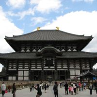 Tōdai-ji temple (the largest wooden temple in the world), Нара