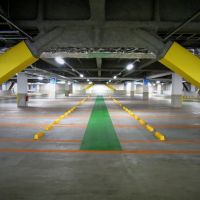 Olinas Kinshicho parking floor. olinasコア 駐車場, Хачиойи