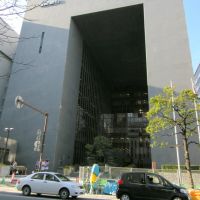 福岡銀行本店, Амаги