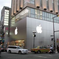 Apple Store in Tenjin, Fukuoka city,  Fukuoka, JAPAN, Курум