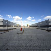 Oude bebouwing maakt plaats voor moderne opslag complexen, Dyna DC Breda / Distripark Emer, Бреда