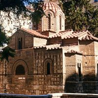 A walk in Athens - Church of Panagia Kapnikareas, Афины