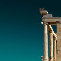 Erecteión, Acrópolis de Atenas. Detalle de la fachada Este vista desde la cara Norte, del pórtico que da acceso a la capilla de Atenéa., Афины