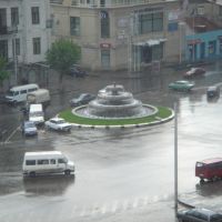 Avlabari square.rainy, Тбилиси