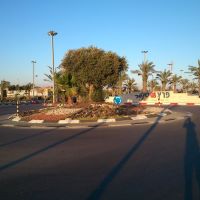 Square outside Dimona (3) - Peretz Center entrance, Димона