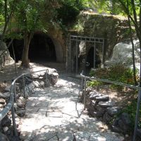 Beit Shearim entrance caves, Кирьят-Тивон