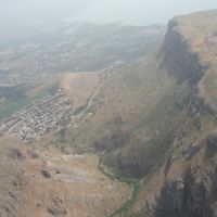 Flying low over the Arbel Mountain, Мигдаль аЭмек