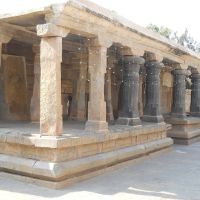 Black columns in the Kolaramma temple., Колар Голд Филдс