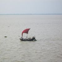 Boat in Ganga River Near Kuppaghat, Бхагалпур