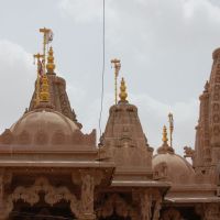 DPAK MALHOTRA, beautiful architect Sri Swminarayan Mandir, Jawahar Road, Surendernagar, गुजरात भारत Gujarat Bharat ગુજરાત ભારત દેશનું, Бхуй
