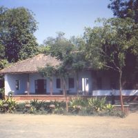 1987 Guest house près de Anand, Надиад